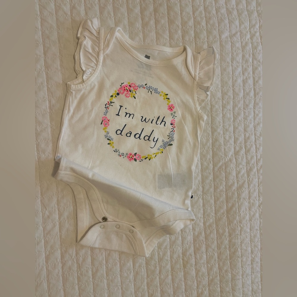 🎉 or 5️⃣ for $40🎉Gap Raffle sleeveless diaper shirt size 6/12m